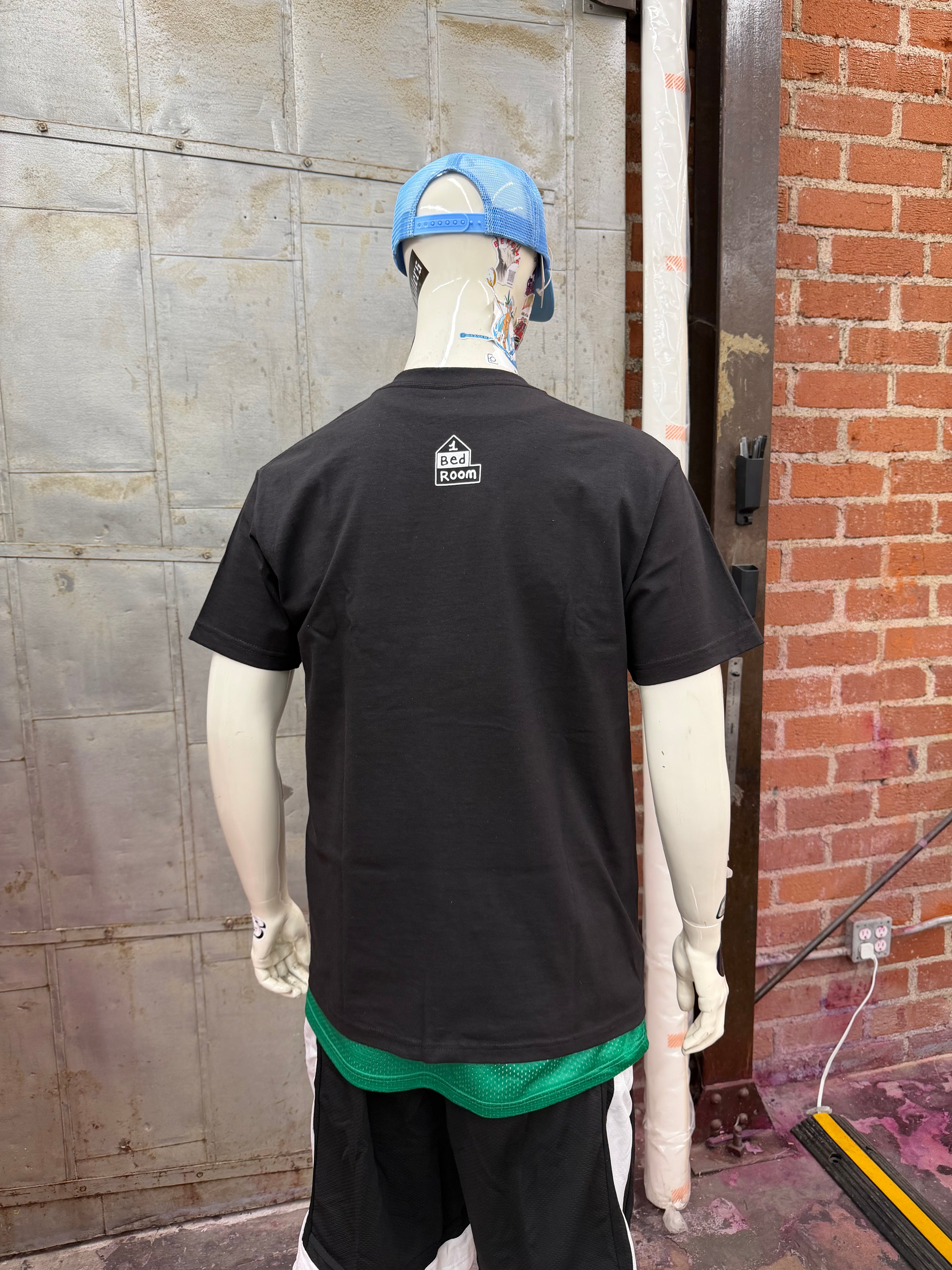 1bedroom dog Tee