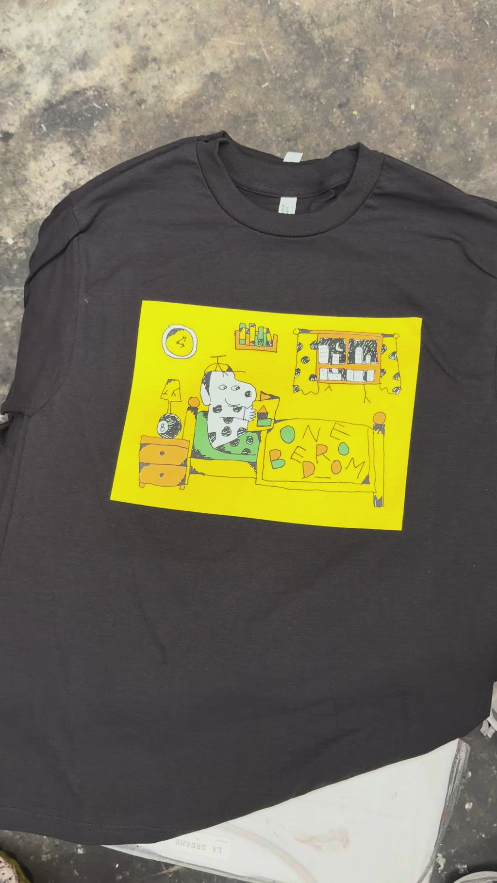 1bedroom dog Tee