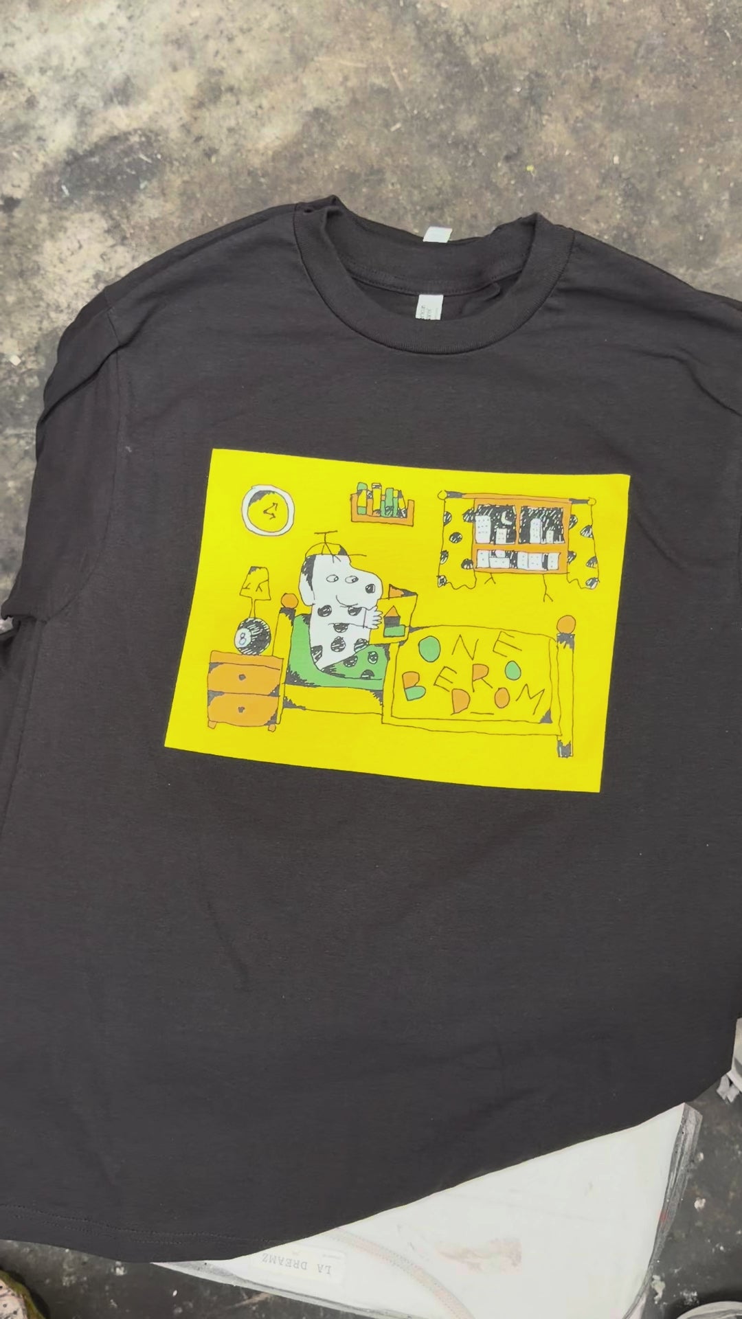 1bedroom dog Tee